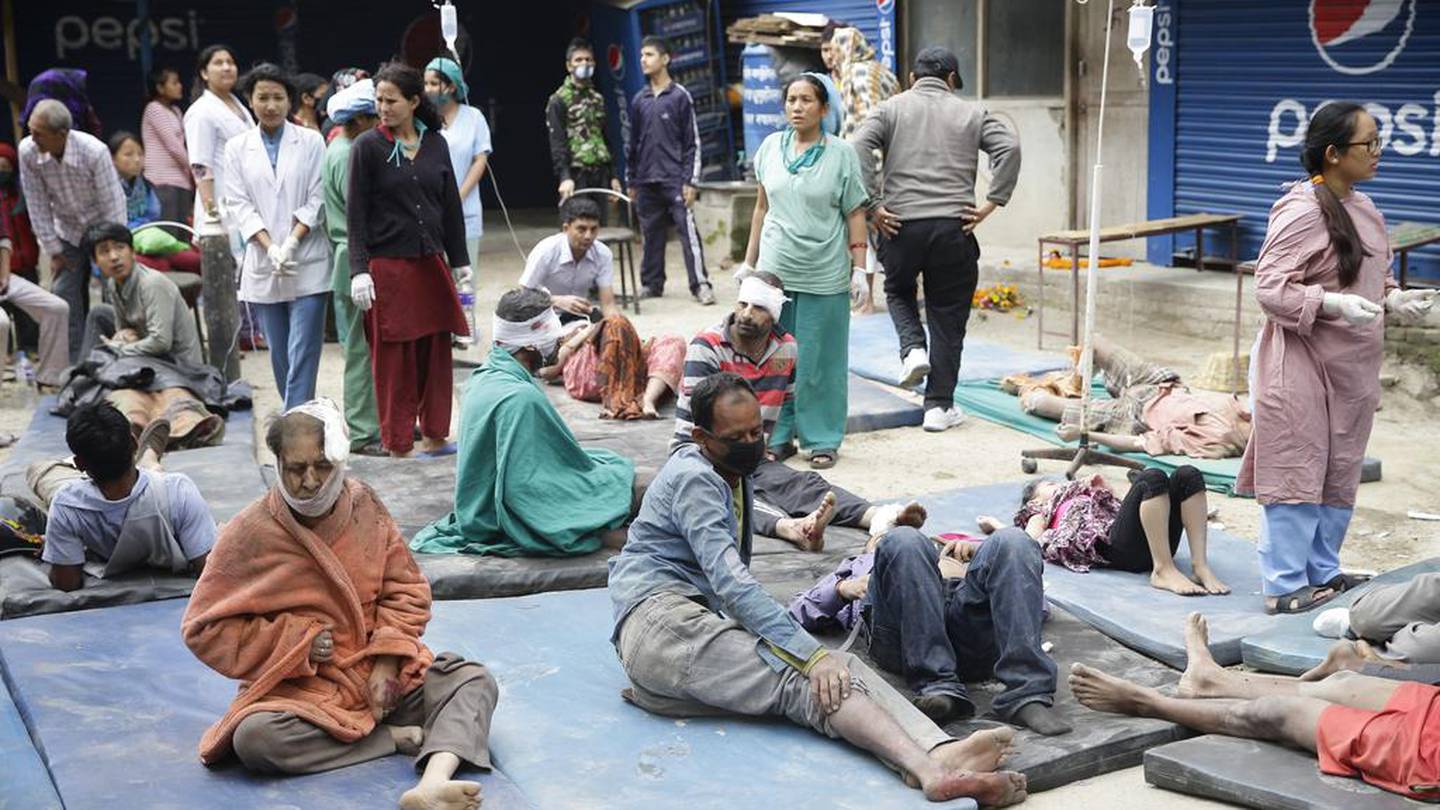 Scared To Stay Inside Nepal Quake Victims Get Treated In Car Park
