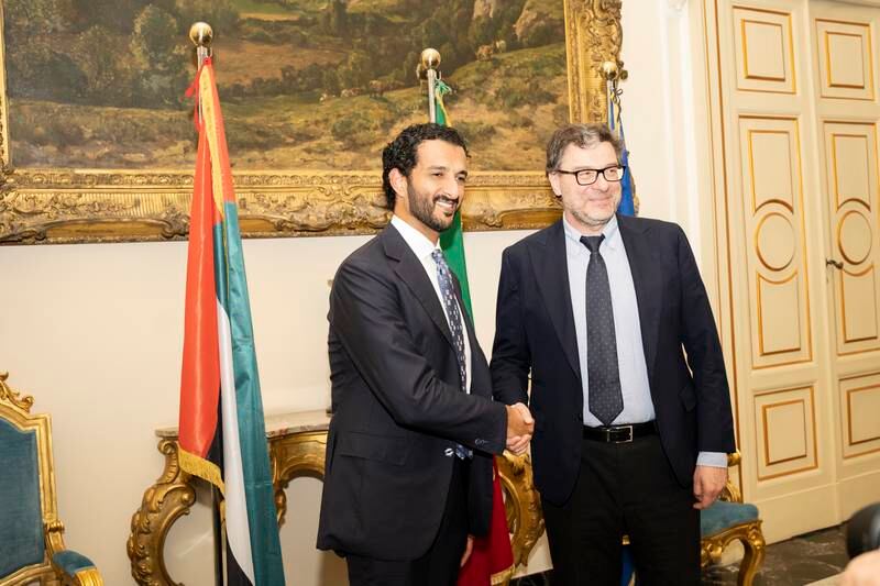 Abdullah bin Touq, Wirtschaftsminister der Vereinigten Arabischen Emirate, und Giancarlo Giorgetti, Italiens Wirtschafts- und Finanzminister.  Foto: Wam