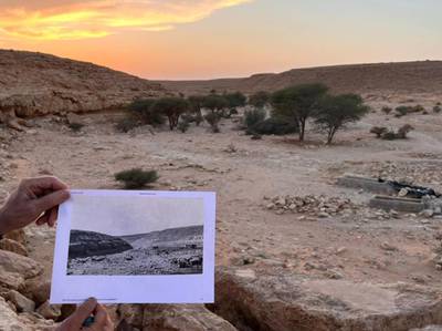 A comparison of Harry St John Philby's photo of "The ravine and wells of Abu Jifan", included in his book the Heart of Arabia, with the site today as seen by the expedition of the same name