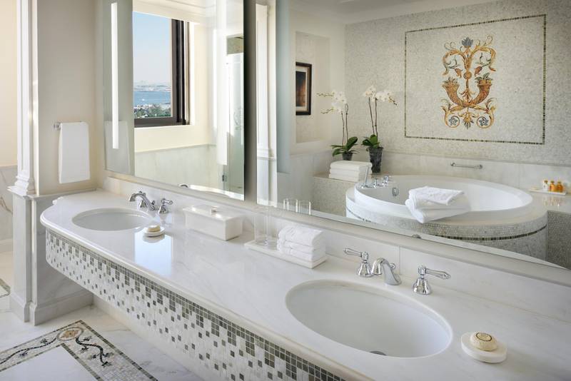 Imperial Suite bathroom. Courtesy Palazzo Versace
