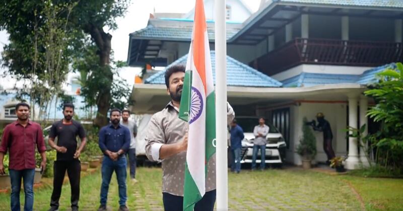 South Indian superstar Mohanlal hoisted the Indian flag at his home. Photo: Instagram / mohanlal