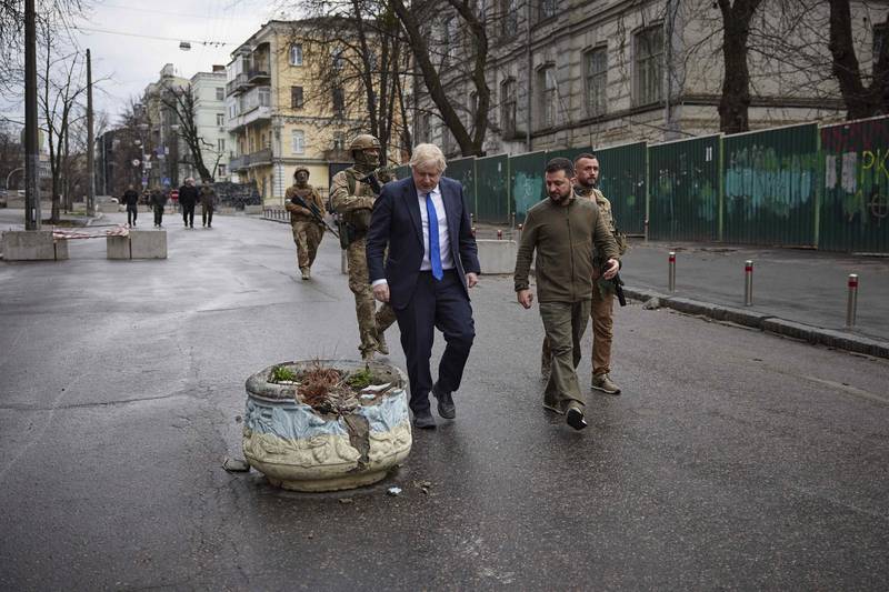 Former Ukrainian President Is On The Streets With A Rifle