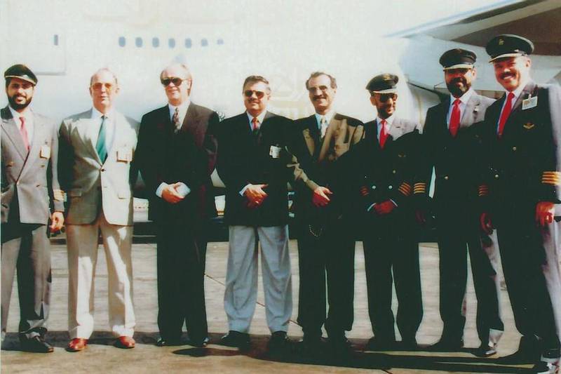 Emirates senior management with the crew after the arrival of the first Boeing 777 from Seattle in June 1996.