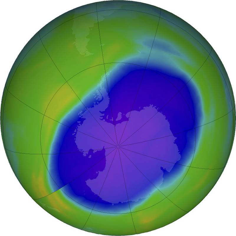 The blue and purple shows the hole in Earth's protective ozone layer over Antarctica on October  5, 2022.  The UN says the layer is healing at a pace that would fully mend the hole in about 43 years. Photo: Nasa 