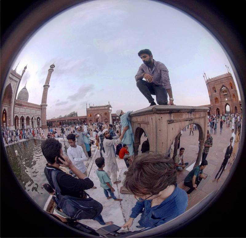 Once the Project Dastaan team interviews survivors of the India-Pakistan partition, they locate their erstwhile homes and other structures committed to memory and film them. Seen here, Jama Masjid through a 360-degree VR camera  