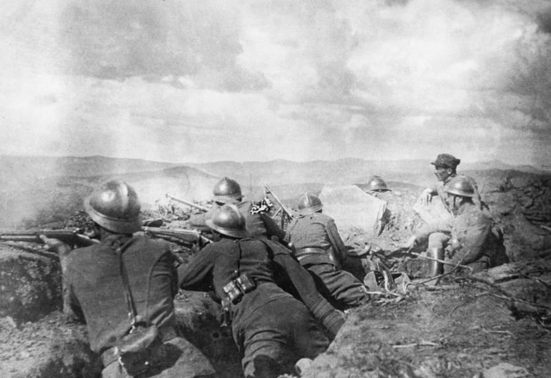 Greek soldiers engage Turkish troops in 1921. Violence between the two brought misery and death to the Turkish people and military defeat for the Greeks. Topical Press Agency / Hulton Archive / Getty Images.