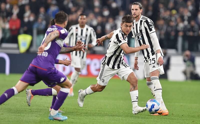 Juventus' Paulo Dybala on the attack against Fiorentina. EPA