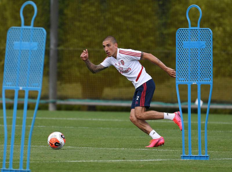 ST ALBANS, ENGLAND - MAY 22: Hector Bellerin of Arsenal during a training session at London Colney on May 22, 2020 in St Albans, England. (Photo by Stuart MacFarlane/Arsenal FC via Getty Images)