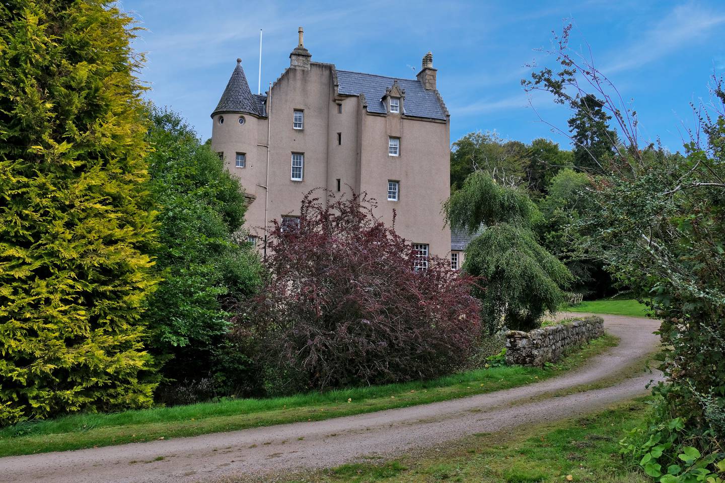 Lickleyhead Castle is in Aberdeenshire, Scotland, and offers the perfect spot to watch the 'House of the Dragon' premiere. Photo: James Davies