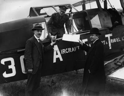 An Airco De Havilland biplane of the British airline, Aircraft Transport and Travel Limited, about to leave on the company’s inaugural flight from Hounslow Heath Aerodrome, later known as Heathrow, to Le Bourget, Paris, in August 1919.