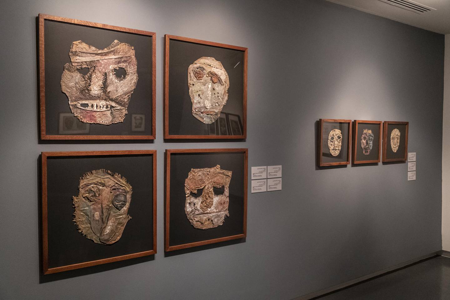Les masques de Khayat ont été inspirés par le succès de sa femme au théâtre, ainsi que par la persécution des Kurdes irakiens.  Antonie Robertson / Le National