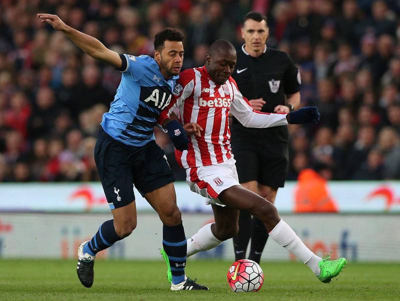 Tottenham Hotspur’s Mousa Dembele, left, in action against Stoke City’s Giannelli Imbula. Nigel Roddis / EPA