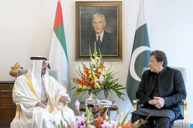 Sheikh Mohamed bin Zayed meets Pakistan Prime Minister Imran Khan in Islamabad. Ministry of Presidential Affairs ) ---