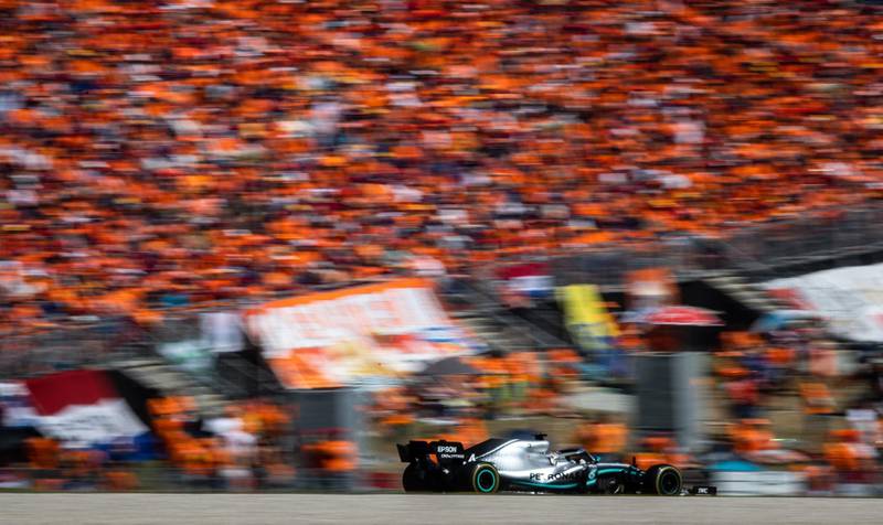 SPIELBERG, AUSTRIA - JUNE 30: Lewis Hamilton of Great Britain driving the (44) Mercedes AMG Petronas F1 Team Mercedes W10 on track during the F1 Grand Prix of Austria at Red Bull Ring on June 30, 2019 in Spielberg, Austria. (Photo by Lars Baron/Getty Images)