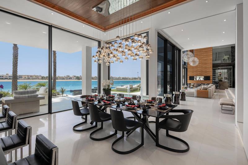 The property's formal dining area. Courtesy Luxhabitat Sotheby's International Realty
