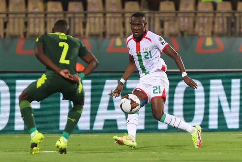 Cyrille Bayala – 5. Involved in a head clash with Nampalys Mendy but didn’t seem to be too harmed, though he will be disappointed with some of his turnovers on the night. EPA