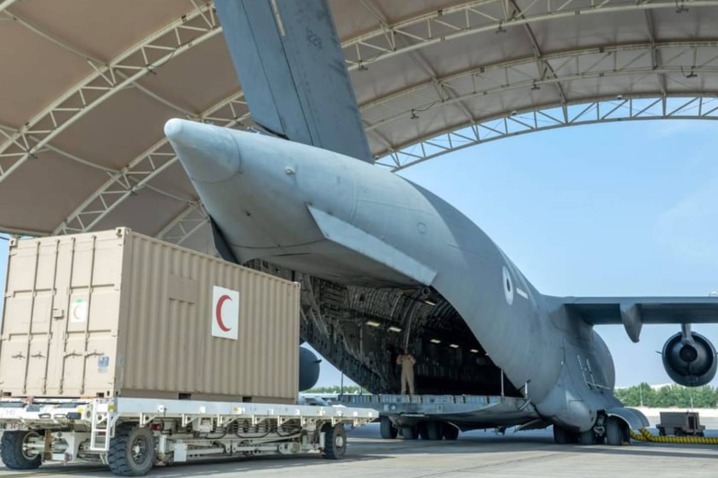 UAE sends 16 planes carrying equipment for Gaza field hospital