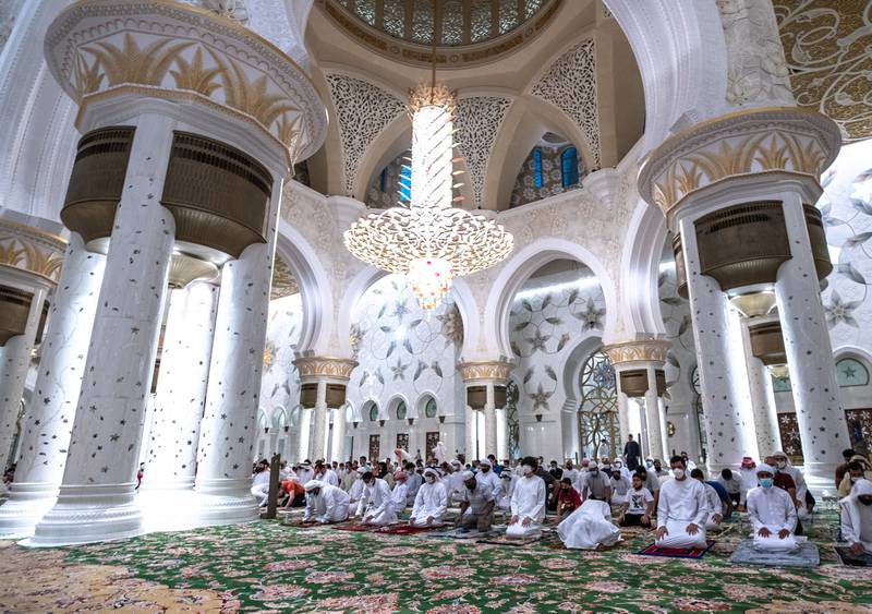 Isha prayers at the Sheikh Zayed Grand Mosque in Abu Dhabi on the 10th day of Ramadan. Victor Besa / The National