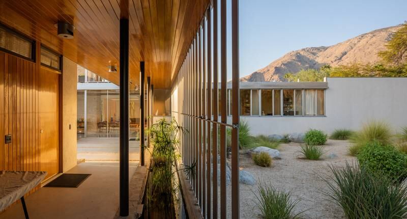 It is considered one of the best examples of American Mid-Century Modern architecture