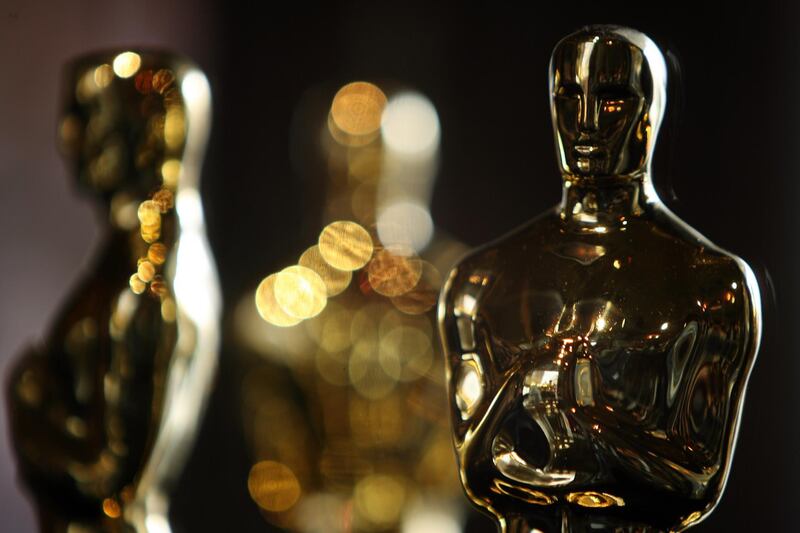 (FILES) In this file photo taken on February 21, 2008 Oscar statuettes are displayed at the "Meet The Oscars" exhibit before the 80th annual Academy Awards in Hollywood, California. The Oscars will again go without a host next month, repeating a format credited with boosting ratings last year, US network ABC confirmed on January 8, 2020. "Together with the Academy, we have decided there will be no traditional host, repeating for us what worked last year," ABC entertainment president Karey Burke told a television summit near Los Angeles, according to showbiz website Deadline Hollywood. / AFP / Gabriel BOUYS
