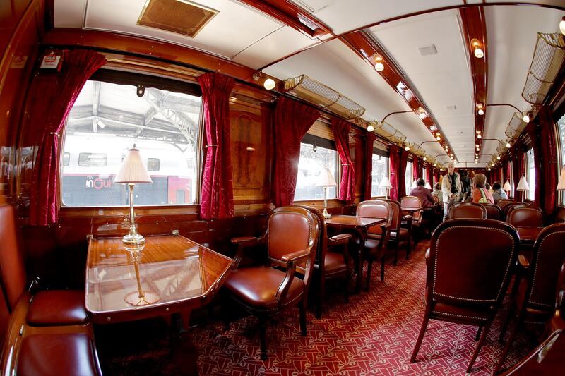 A picture taken on September 15, 2018 shows the restaurant coach "Riviera" of the legendary train "Orient Express" in Paris during the European Heritage Day. (Photo by FRANCOIS GUILLOT / AFP)