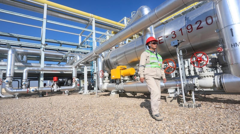 A worker is seen at the new CPF3 oil station in the Halfaya oilfield in southern of Maysan province, Halfaya, Iraq December 12, 2018. REUTERS/Essam al-Sudani