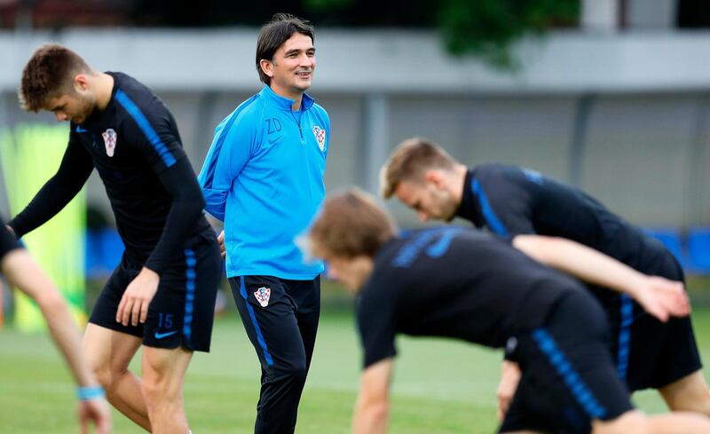 epa06866260 Croatia's head coach Zlatko Dalic (C) leads his team's training session in Sochi, Russia, 05 July 2018. Croatia will face Russia in their FIFA World Cup 2018 quarter final soccer match on 07 July 2018 in Sochi.  EPA/RONALD WITTEK