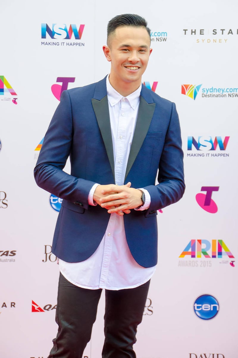 F76REG Sydney, Australia. 26 November 2015. Celebrities and VIP's seen arriving and posing on the red carpet at the 29th Annual Aria Awards which took place at the Star Casino in Sydney. Pictured is Cyrus Villanueva Credit:  mjmediabox/Alamy Live News