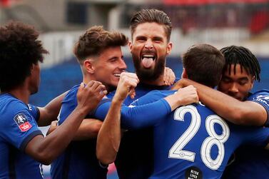 Soccer Football - FA Cup Semi Final - Manchester United v Chelsea - Wembley Stadium, London, Britain - July 19, 2020 Chelsea's Olivier Giroud celebrates scoring their first goal with teammates, as play resumes behind closed doors following the outbreak of the coronavirus disease (COVID-19) Pool via REUTERS/Alastair Grant