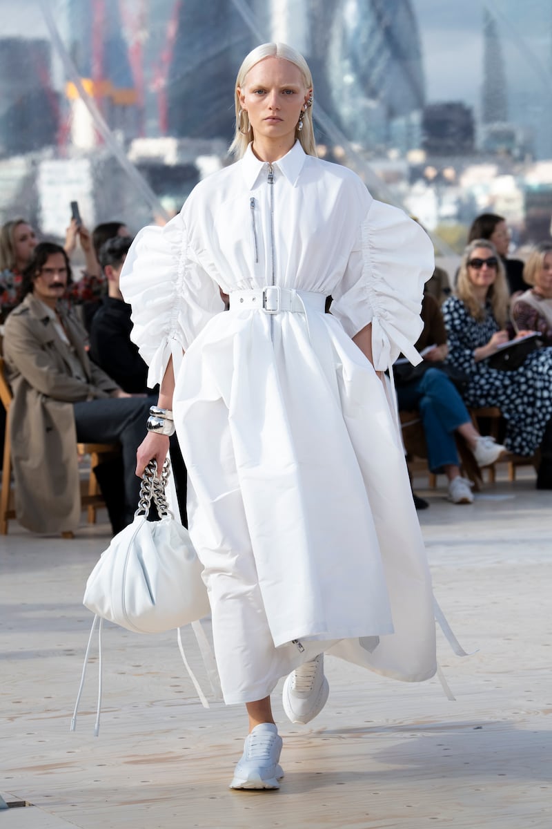 An all-white statement look from Alexander McQueen’s spring/summer 2022 collection