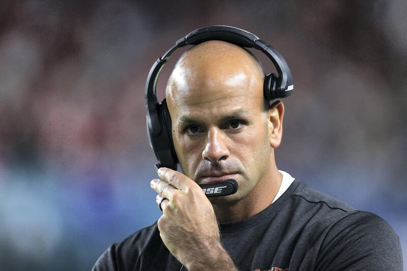 MIAMI, FLORIDA - FEBRUARY 02: Defensive coordinator Robert Saleh of the San Francisco 49ers looks on against the Kansas City Chiefs during the fourth quarter in Super Bowl LIV at Hard Rock Stadium on February 02, 2020 in Miami, Florida.   Tom Pennington/Getty Images/AFP (Photo by TOM PENNINGTON / GETTY IMAGES NORTH AMERICA / Getty Images via AFP)