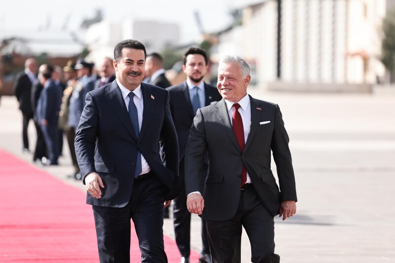 King Abdullah II, accompanied by Crown Prince Al Hussein, receives Iraq Prime Minister Mohamed Shia Al Sudani at Marka Military Airport. Photo: Royal Hashemite Court