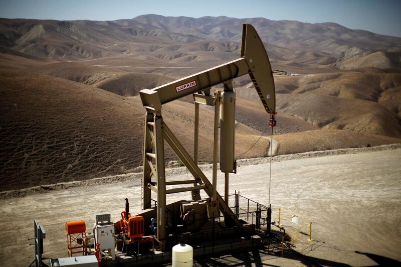 FILE PHOTO: A pumpjack brings oil to the surface in the Monterey Shale, California, U.S.  April 29, 2013.  REUTERS/Lucy Nicholson/File Photo