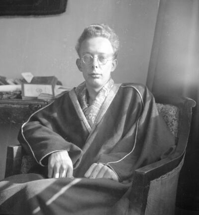 Peter Lienhardt wearing a bisht or Arab cloak in his study at Oxford University in the late 1950s or early 1960s. Photo: Estate of Peter Lienhardt 