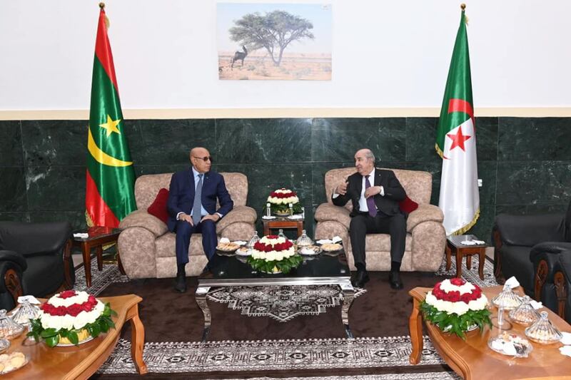Algerian President Abdelmadjid Tebboune welcomes his Mauritanian counterpart Mohamed Ould Cheikh Ghazouani.