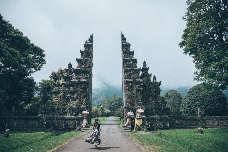 Bali plans to offer vaccines to tourists but will delay reopening due to rising Covid-19 cases. Unsplash / Kharl Anthony Paica