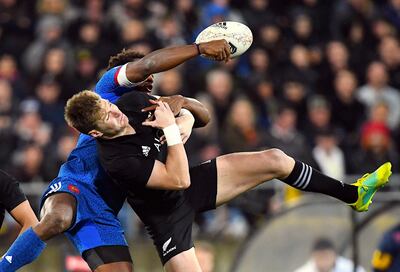Rugby Union - June Internationals - New Zealand vs France - Westpac Stadium, Wellington, New Zealand - June 16, 2018 - Benjamin Fall of France competes for the ball with Jordie Barrett of New Zealand.      REUTERS/Ross Setford