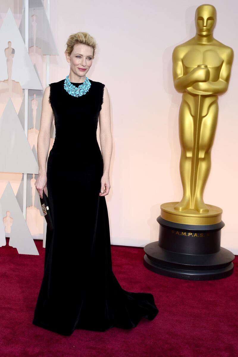 epa04633115 Cate Blanchett arrives for the 87th annual Academy Awards ceremony at the Dolby Theatre in Hollywood, California, USA, 22 February 2015. The Oscars are presented for outstanding individual or collective efforts in 24 categories in filmmaking.  EPA/MIKE NELSON