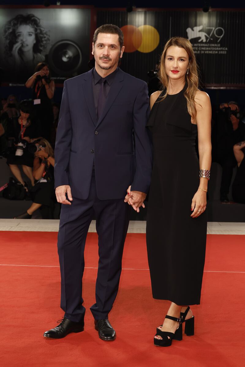 Alice Vicario wore a simple shift dress, while Gabriele Mainetti opted for a midnight blue, single-breasted suit.