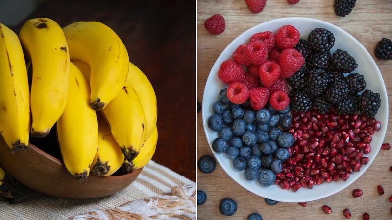 Replace bananas with berries. Photos: Robson Melo and Adél Grőber on Unsplash