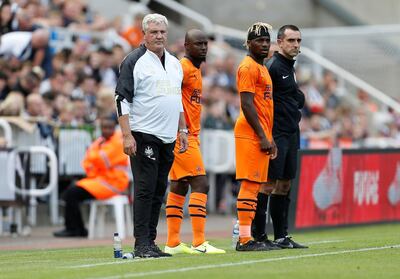 Soccer Football - Pre Season Friendly - Newcastle United v St Etienne - St James' Park, Newcastle, Britain - August 3, 2019   Newcastle United manager Steve Bruce prepares to substitute Allan Saint Maximin and Jetro Willems on to the pitch   Action Images via Reuters/Craig Brough