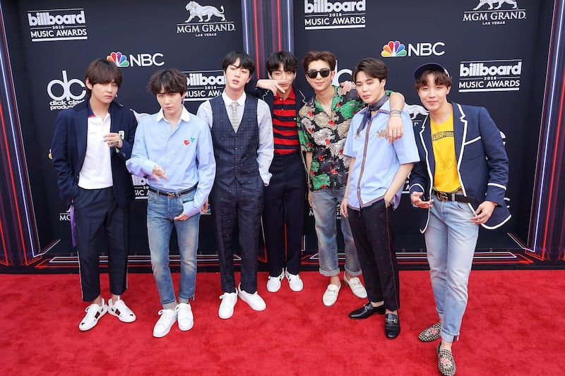 epa06753557 South Korean boy band BTS, known as the Bangtan Boys, arrive for the 2018 Billboard Music Awards at the MGM Grand Garden Arena in Las Vegas, Nevada, USA, 20 May 2018. The Billboard Music Awards finalists are based on US year-end chart performance, sales, number of downloads and total airplay.  EPA/NINA PROMMER