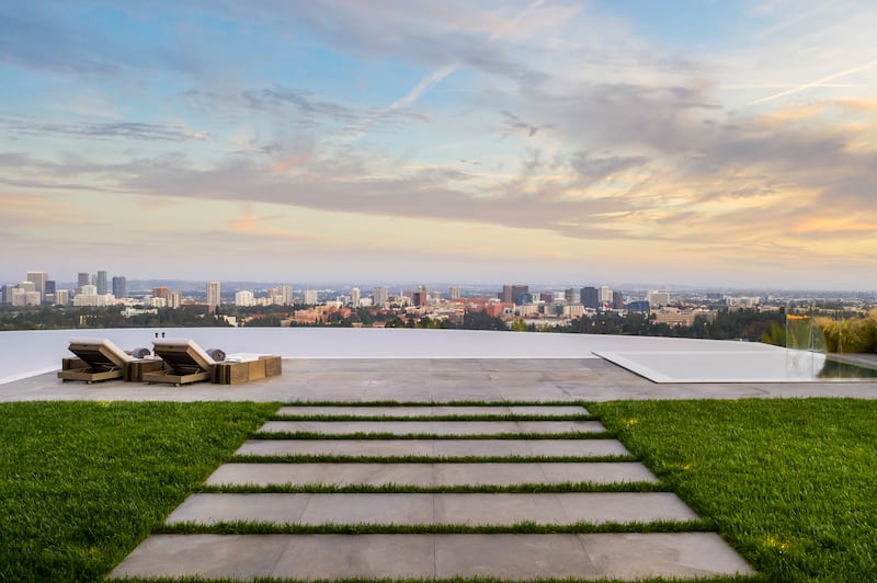 The infinity pool looks out over Los Angeles. Courtesy Joe Bryant