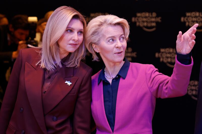 Olena Zelenska with European Commission Ursula von der Leyen in Davos. Bloomberg