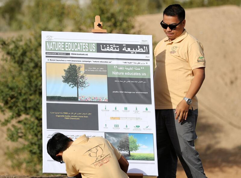 Al Ain, United Arab Emirates - Reporter: Sophia Vahanvaty: Crows and parrots have been trained to collect rubbish from the desert. Monday, February 3rd, 2020. Al Hiyar Park, Al Ain. Chris Whiteoak / The National