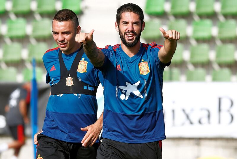 epa07001209 A handout photo made available by the Royal Spanish Football Federation (RFEF) shows Spanish national soccer defender defensa Iago Aspas (L) and midfielder Isco during a training session at City of Soccer, in Las Rozas, Madrid, Spain, 06 September 2018. Spain will face England on 08 September and Croatia on 11 September 2018 in their UEFA Nations League soccer matches.  EPA/RFEF  HANDOUT EDITORIAL USE ONLY/NO SALES