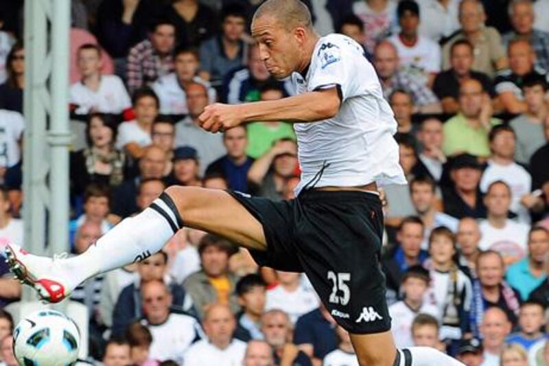 epa03086953 (FILE) A file picture dated 22 August 2010 shows Fulham's Bobby Zamora in action during the English Premier League soccer match against Manchester United at Craven Cottage in London, Britain. Premier League side Queens Park Rangers have agreed to sign striker Bobby Zamora from Fulham for a fee of 4 million pounds (4.8 million euros), British media reports stated on 31 January 2012.  EPA/GERRY PENNY