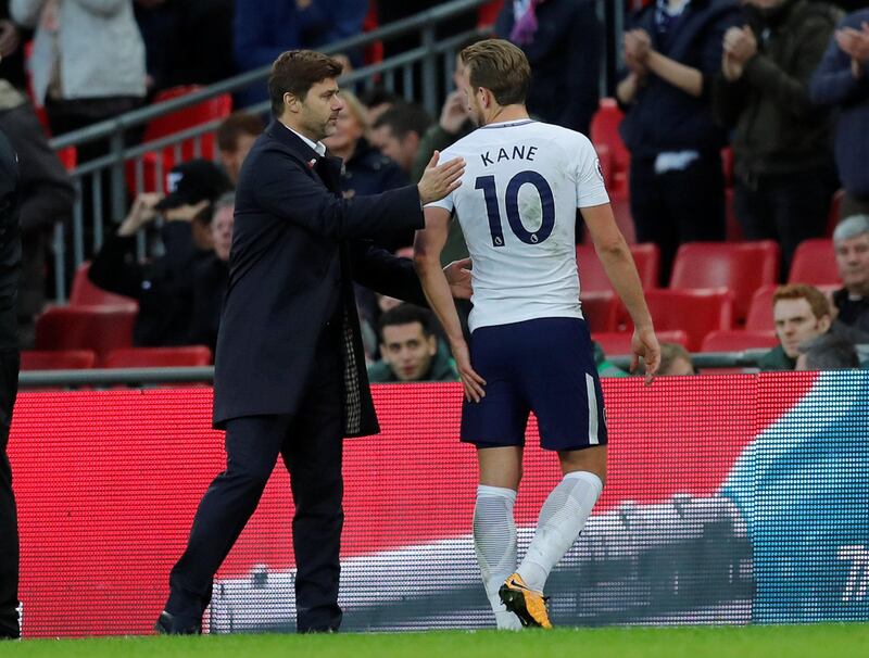 Soccer Football - Premier League - Tottenham Hotspur vs Liverpool - Wembley Stadium, London, Britain - October 22, 2017   Tottenham's Harry Kane speaks with manager Mauricio Pochettino as he walks off to be substituted after sustaining an injury      REUTERS/Eddie Keogh    EDITORIAL USE ONLY. No use with unauthorized audio, video, data, fixture lists, club/league logos or "live" services. Online in-match use limited to 75 images, no video emulation. No use in betting, games or single club/league/player publications. Please contact your account representative for further details.