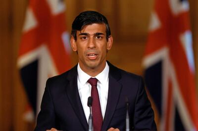 Britain's Chancellor of the Exchequer Rishi Sunak hosts a remote press conference to update the nation on his economic measures announced today during the covid-19 pandemic, inside 10 Downing Street in central London on September 24, 2020. Britain on Thursday launched a coronavirus winter battle plan to protect jobs and boost the fragile economy, after surging infections sparked fresh nationwide measures to slow the spread. / AFP / POOL / JOHN SIBLEY
