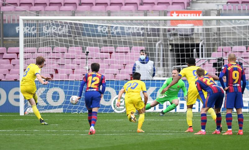 Cadiz's Alex Fernandez sends Barca goalkeeper Marc-Andre ter Stegen the wrong way from the penalty spot to earn his team a point. Getty